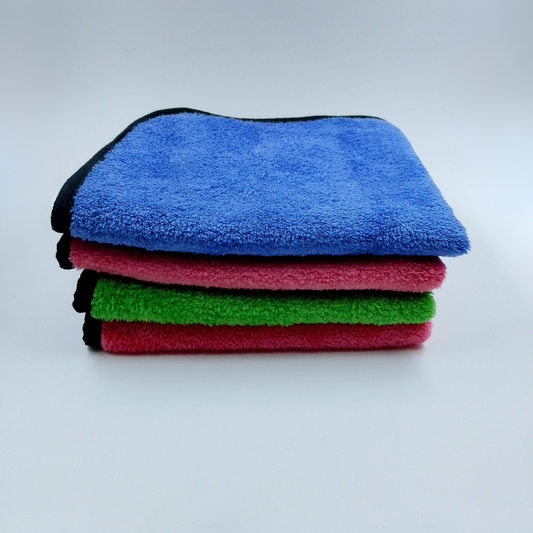 Ultra Soft 500 GSM Multicolor Microfiber Towel – Pack of 4 (40x40 Inches)